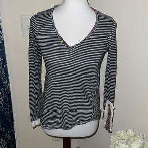 Anthropologie | Anthro Little Yellow Button Striped Long Sleeve Tee Cuffs sz XS